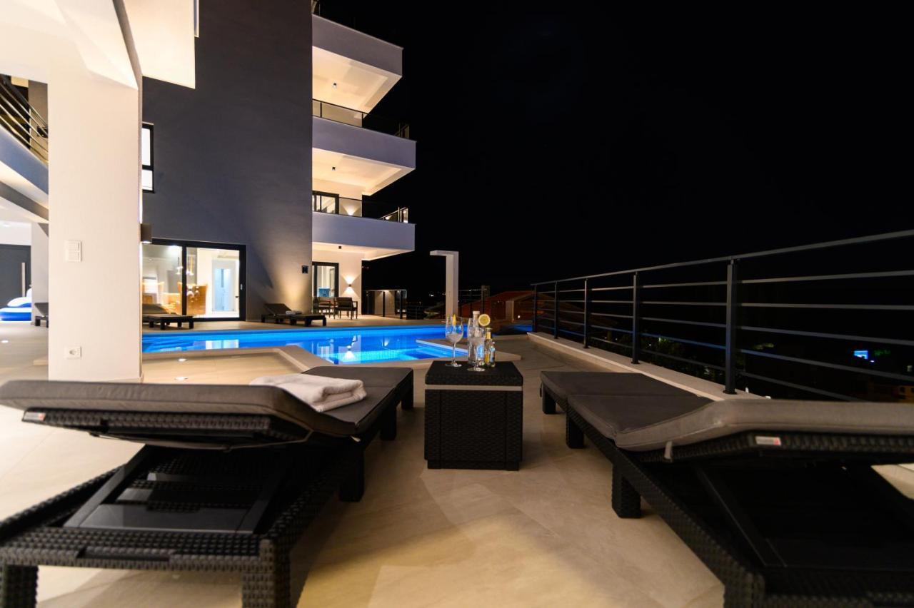 Villa Kebeo Duće Buitenkant foto