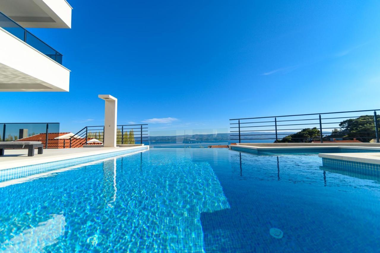 Villa Kebeo Duće Buitenkant foto